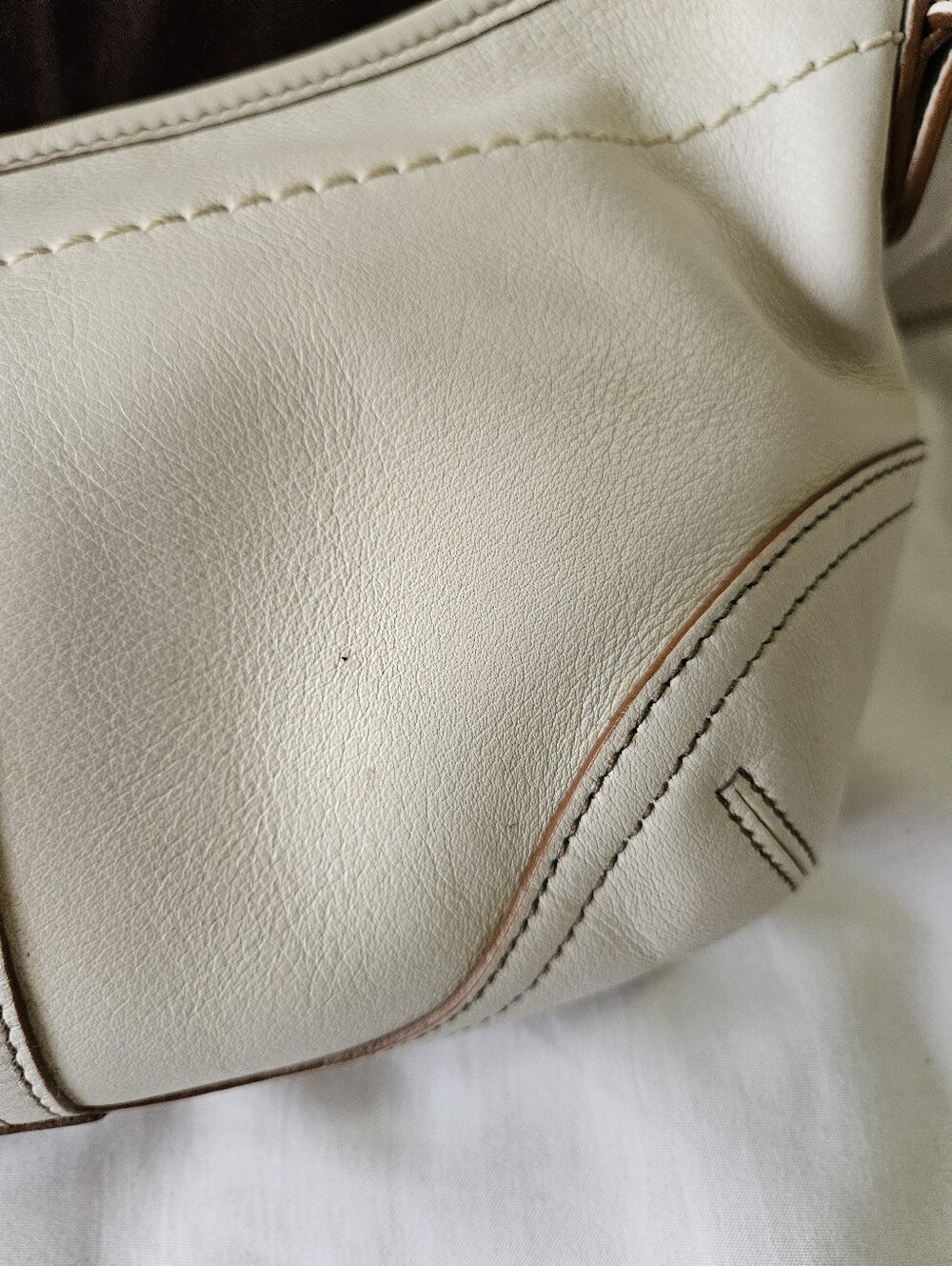 Vintage Coach Soho Small Hobo Bag - 9541 - Picture 6 of 16